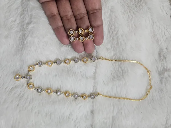 Gold_Tone_Crystal_Necklace_Set_for_Women