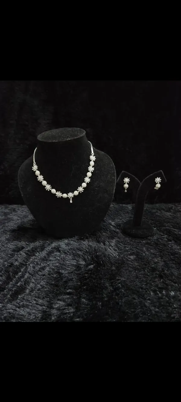 Gold_Tone_Floral_Necklace_And_Earrings_Set_For_Women