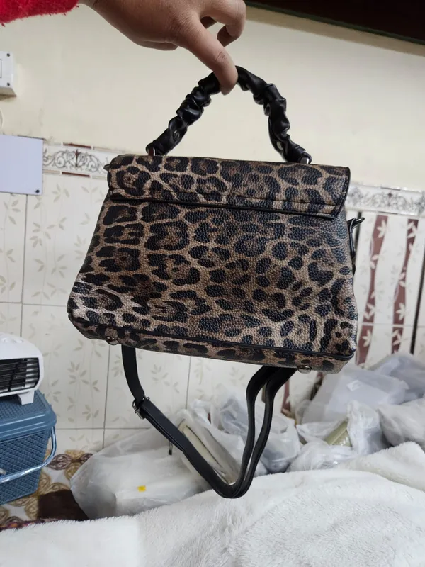 Brown_Synthetic_Leopard_Print_Shoulder_Bag_for_Women