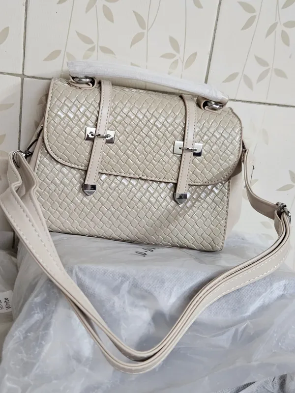 Beige_Textured_Shoulder_Bag_for_Women