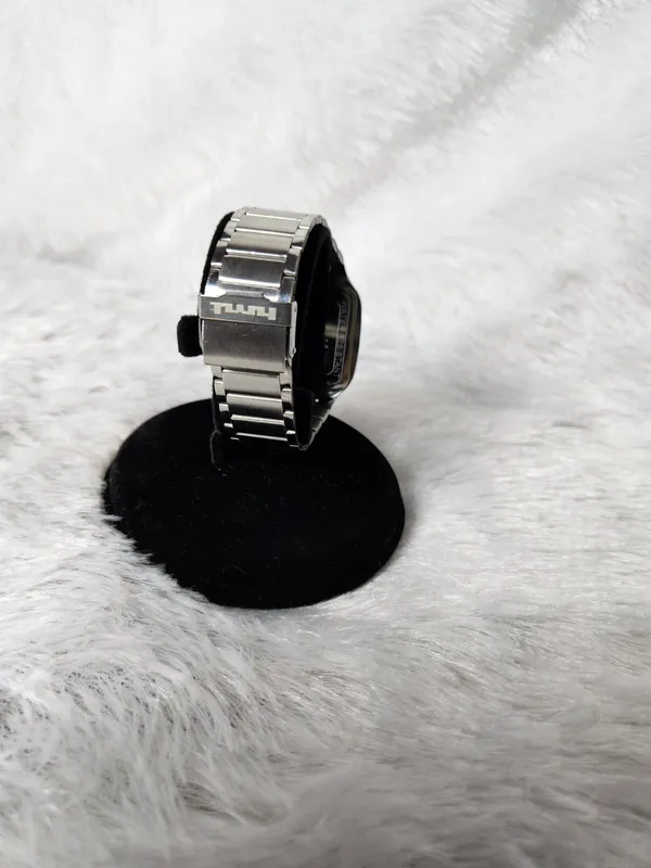 Silver_Metal_Strap_Analog_Watch_for_Adults