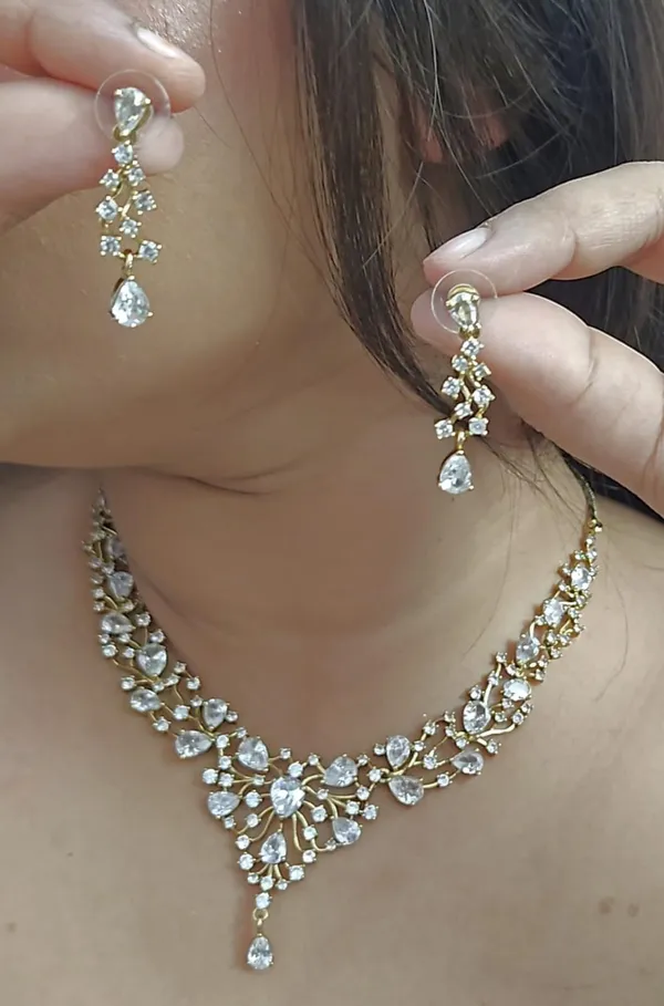 Gold_Tone_Crystal_Necklace_And_Earrings_Set_for_Women
