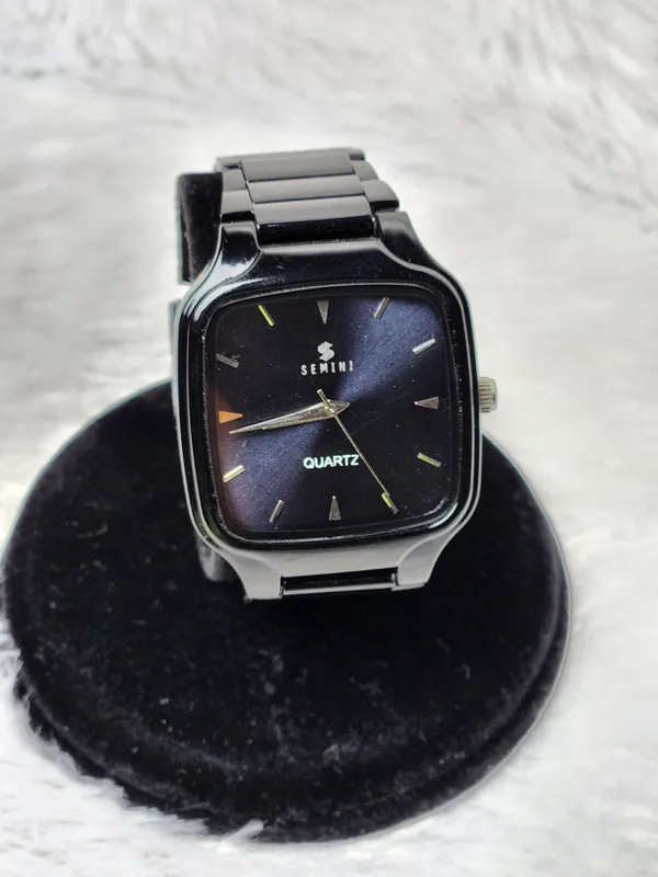 Black_Metal_Analog_Watch_for_Unisex