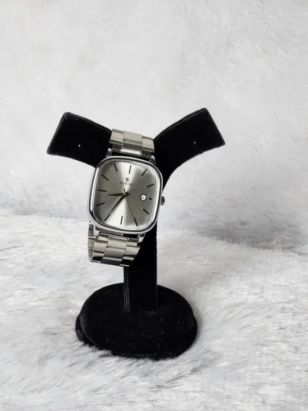 Silver_Metal_Square_Dial_Watch_for_Women