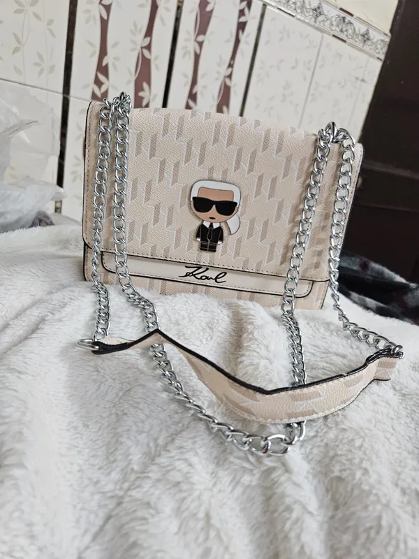Beige_Synthetic_Leather_Chain_Sling_Bag_for_Women