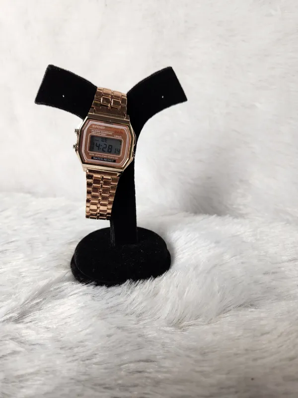 Rose_Gold_Metal_Digital_Watch_for_Women