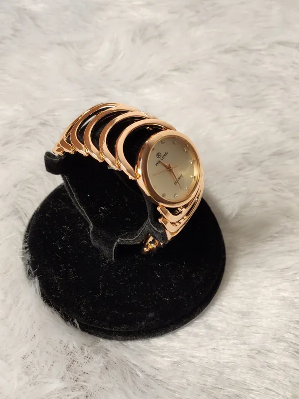 Gold_Tone_Link_Bracelet_Analog_Quartz_Watch_for_Women