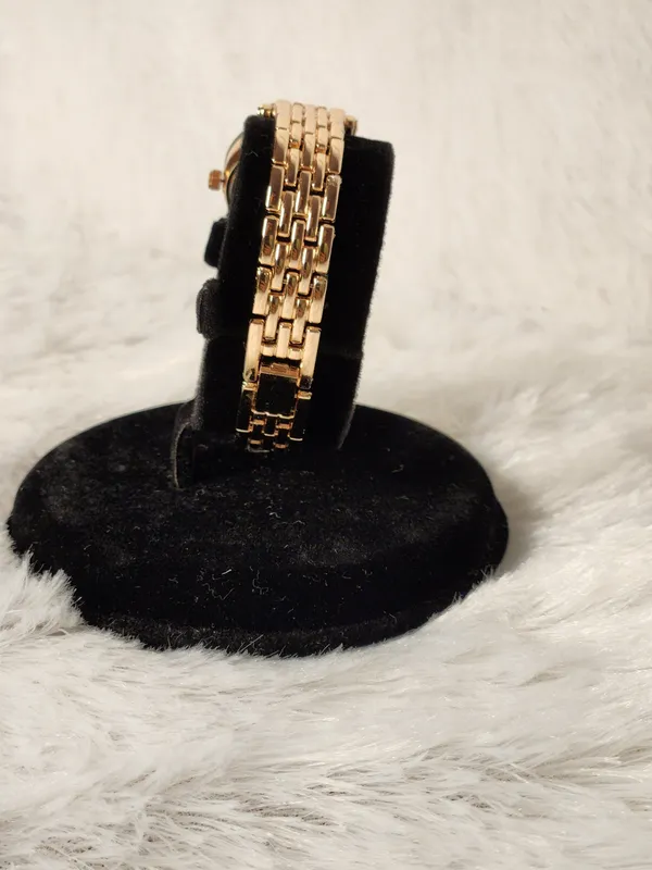 Gold_Tone_Blue_Dial_Bracelet_Watch_for_Women