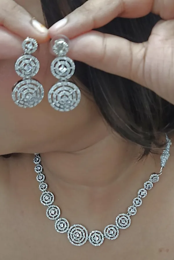 Silver_Tone_Circular_Jewellery_Set_for_Women