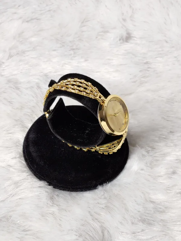 Gold_Tone_Bracelet_Watch_for_Women