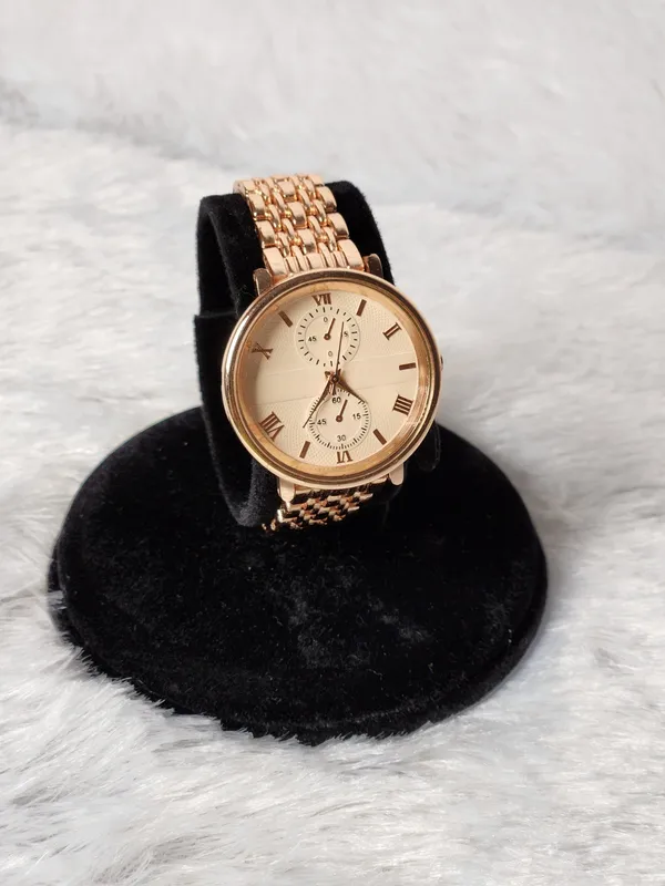 Rose_Gold_Analog_Bracelet_Watch_for_Women