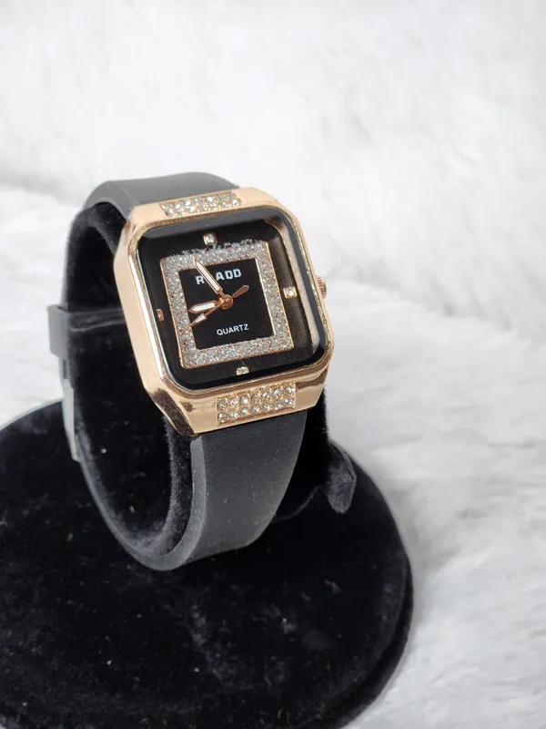 Black_Silicone_Strap_Analog_Watch_for_Women