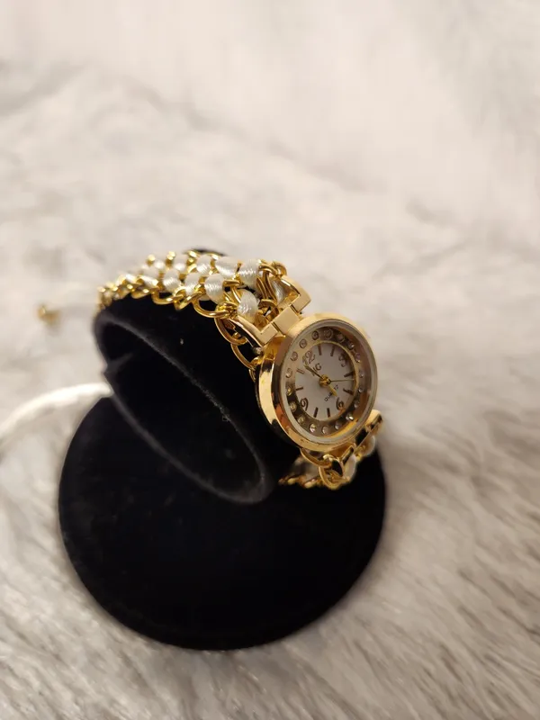Gold_Tone_Floral_Charm_Bracelet_Watch_Set_For_Women