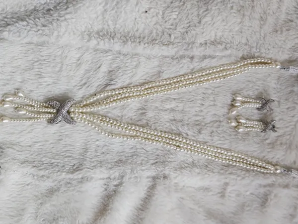 White_Pearl_Rhinestone_Necklace_And_Earrings_Set_for_Women