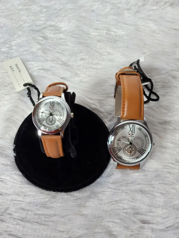 Brown_Leather_Analog_Couple_Watch_Set_For_Partners