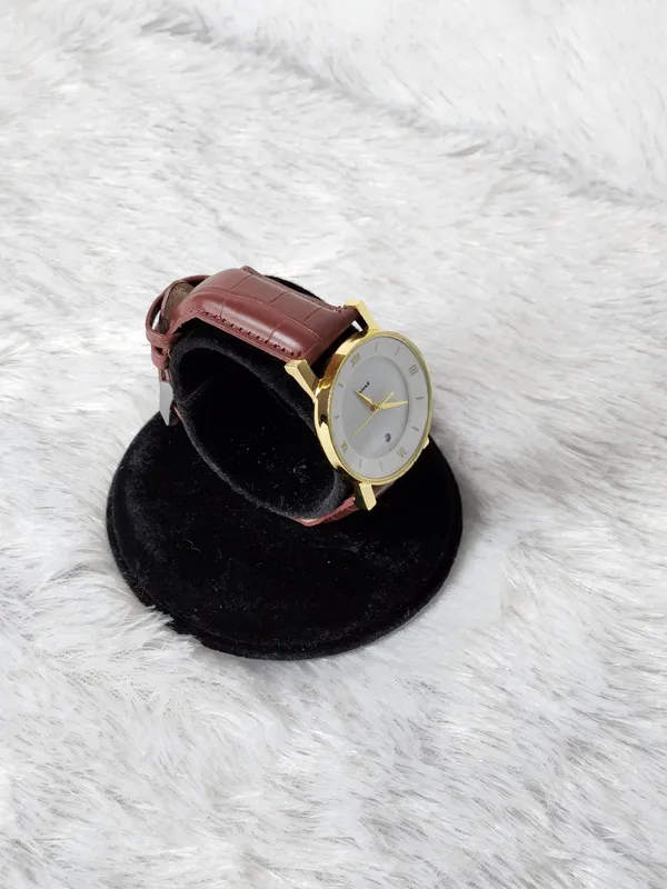 Brown_Leather_Analog_Wrist_Watch_for_Men