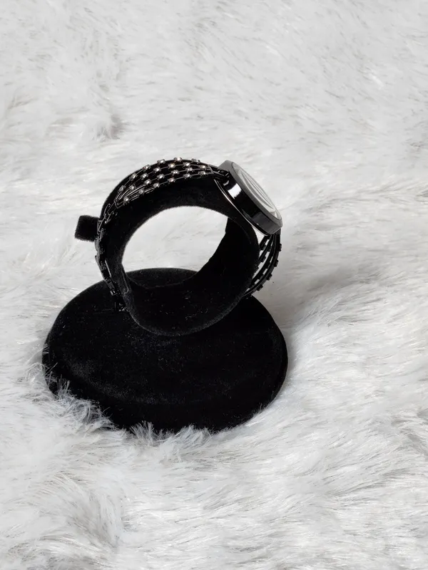 Black_Beaded_Bracelet_Analog_Watch_for_Women