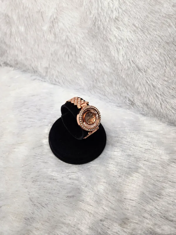 Rose_Gold_Metal_Analog_Watch_for_Women