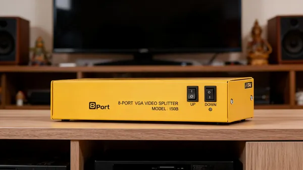8-Port_Vga_Video_Splitter_Model_150B