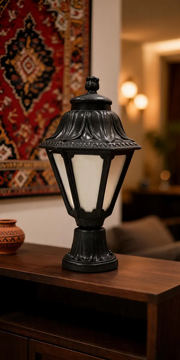 Metal_Classic_Lantern_Black_Outdoor_Garden_Lamp