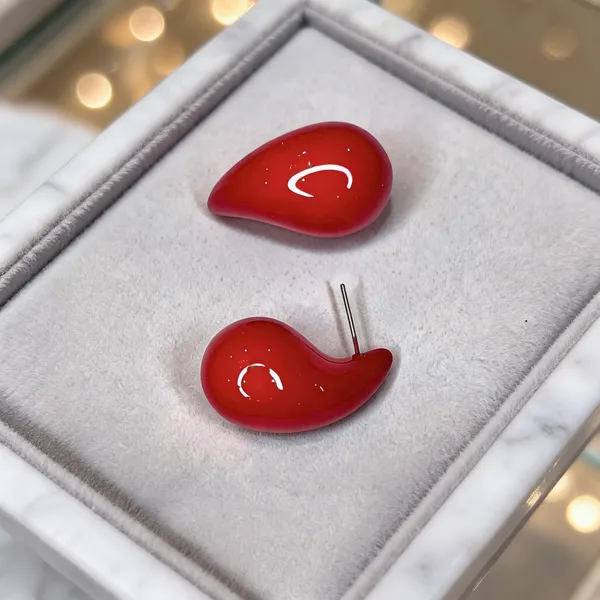 Red_Acrylic_Stud_Earrings_For_Women