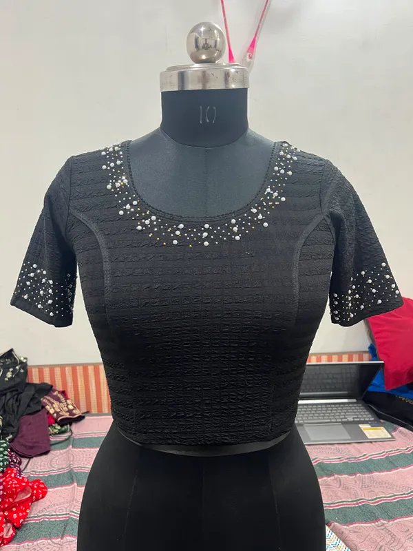 Black_Textured_Short_Sleeve_Crop_Top_for_Women