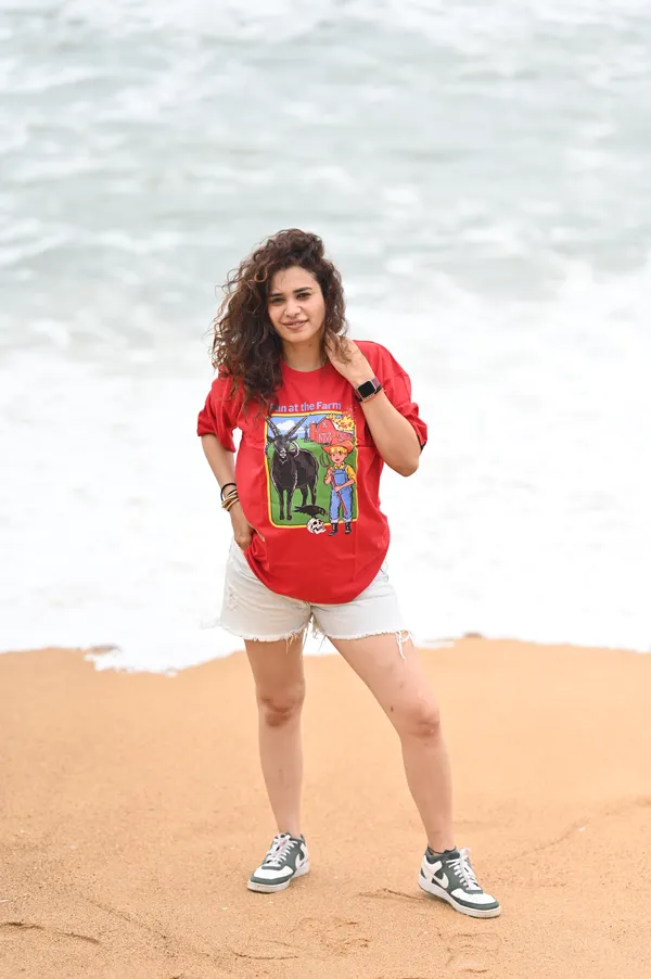 Red_Graphic_Print_T-Shirt
