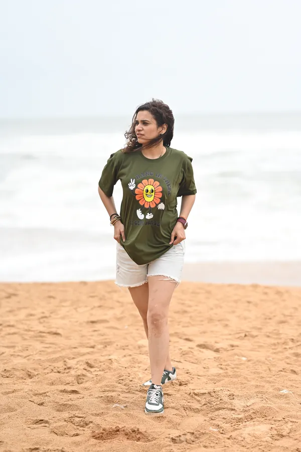 Olive_Green_Graphic_Regular_Fit_T-Shirt