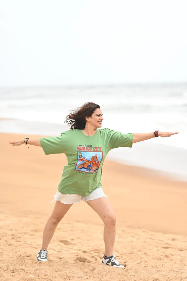 Green_Graphic_Print_T-Shirt__Adults