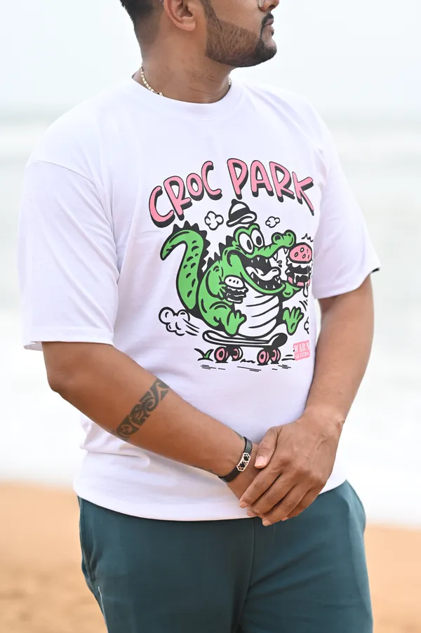 White_Casual_Graphic_T-Shirt