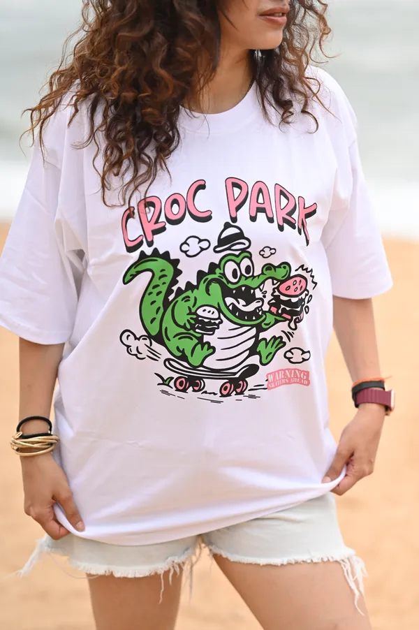 White_Casual_Graphic_T-Shirt