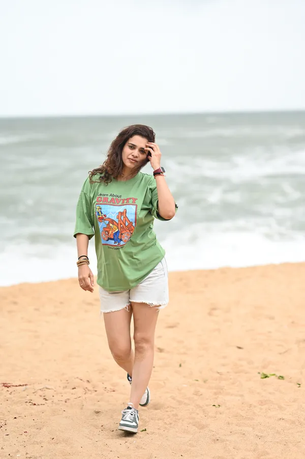 Green_Graphic_Print_T-Shirt__Adults