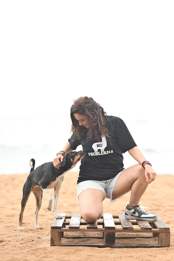 Black_Graphic_Print_T-Shirt