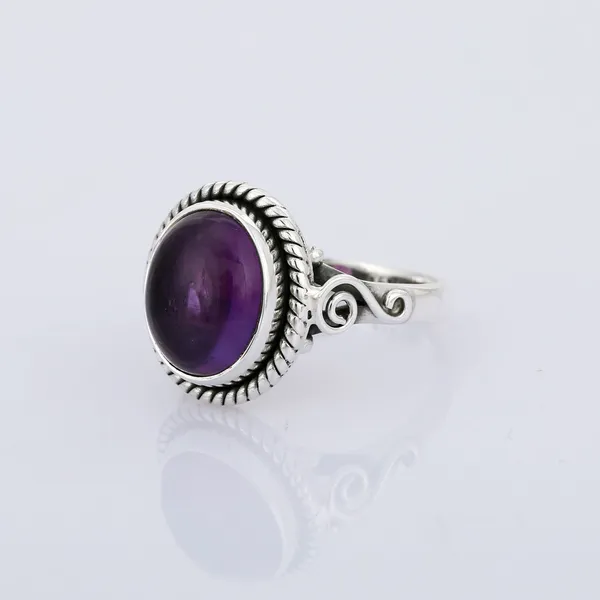 925_sterling_silver_amethyst_studded_oval_finger_ring