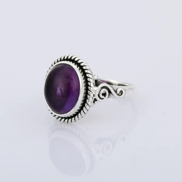 925_sterling_silver_amethyst_studded_oval_finger_ring