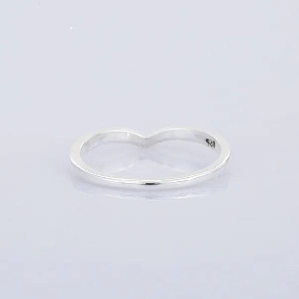 Simple_925_Sterling_Silver_Plain_Ring_-_Handcrafted_Minimalist_Silver_Band_for_Daily_Wear