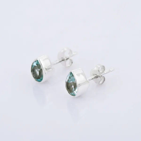 Blue_Topaz_Teardrop_925_Sterling_Silver_Studs_-_Elegant_Blue_Stone_Earrings