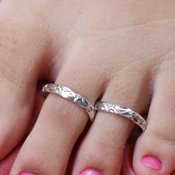 Handcrafted_925_Sterling_Silver_Tribal_Bail_Toe_Ring_-_Antique_Finish_Ethnic_Foot_Jewelry