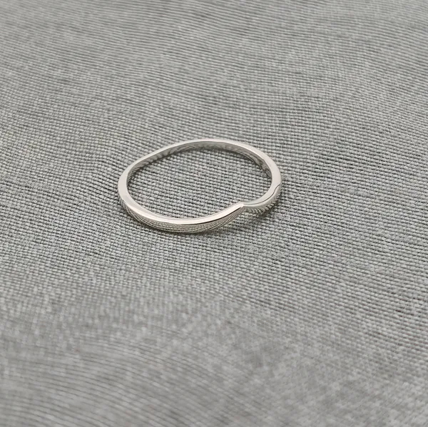 Simple_925_Sterling_Silver_Plain_Ring_-_Handcrafted_Minimalist_Silver_Band_for_Daily_Wear