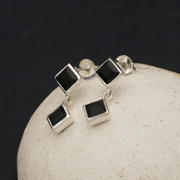 Black_Onyx_925_Silver_Square_Studs_-_Stylish_Modern_Daily_Wear