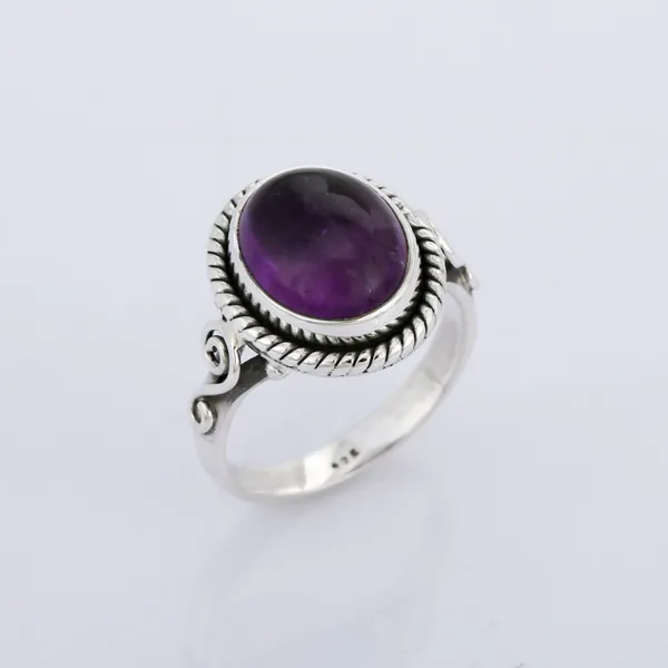 925_sterling_silver_amethyst_studded_oval_finger_ring