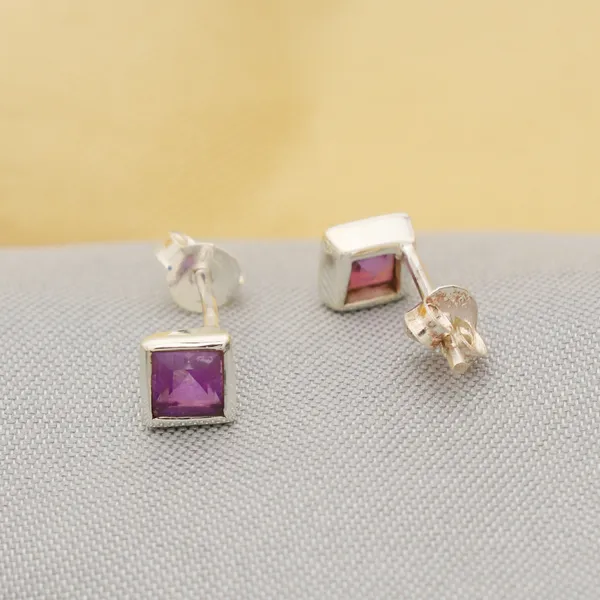 925_sterling_silver_amethyst_square_light_weight_earstud