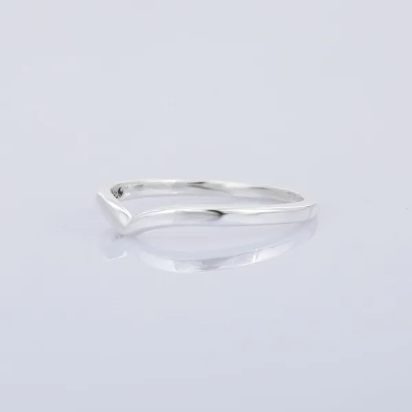 Simple_925_Sterling_Silver_Plain_Ring_-_Handcrafted_Minimalist_Silver_Band_for_Daily_Wear