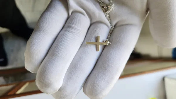 Simple_925_Sterling_Silver_Cross_Pendant_-_Plain_Silver_Necklace_for_Men_and_Women