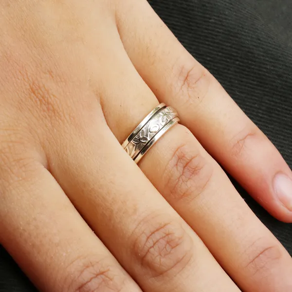 Handcrafted_925_Silver_Floral_Spinner_Ring_-_Meditation_Anxiety_Band