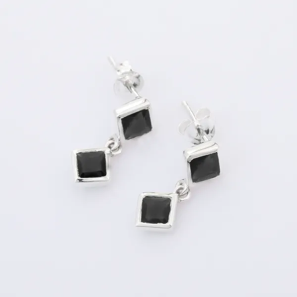 Black_Onyx_925_Silver_Square_Studs_-_Stylish_Modern_Daily_Wear