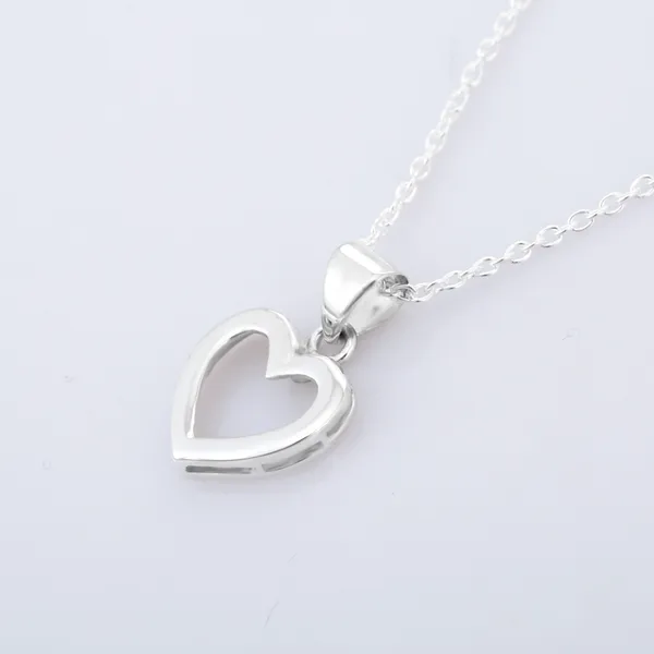 Simple_925_Sterling_Silver_Heart_Pendant_-_Plain_Silver_Heart_Necklace_for_Girls