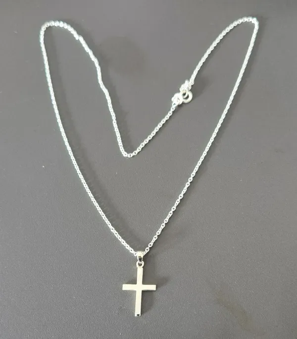 Simple_925_Sterling_Silver_Cross_Pendant_-_Plain_Silver_Necklace_for_Men_and_Women