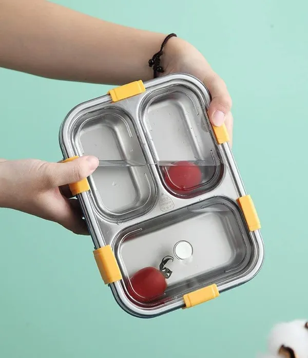 Stainless_Steel_Bento_Lunch_Box_With_Utensils