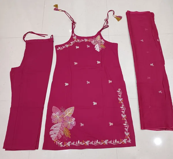 Pink_Embroidered_Ethnic_Kurta_Set_for_Women